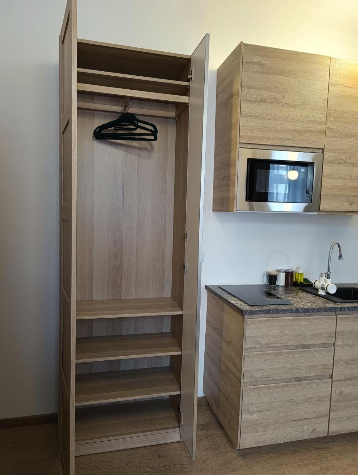Mh Apartment Жешов Екстериор снимка